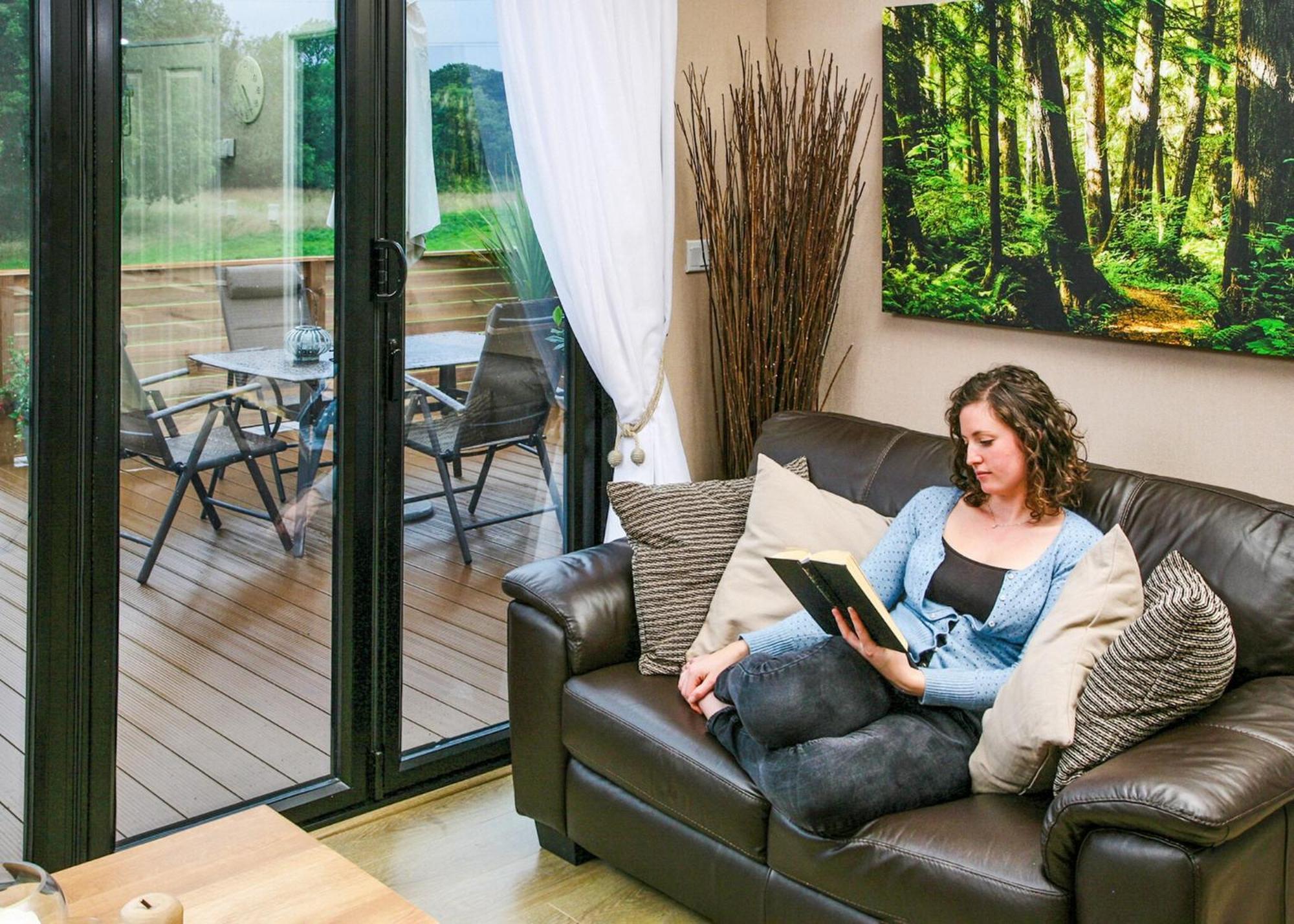 Upton Lakes Lodges كولومبتون الغرفة الصورة